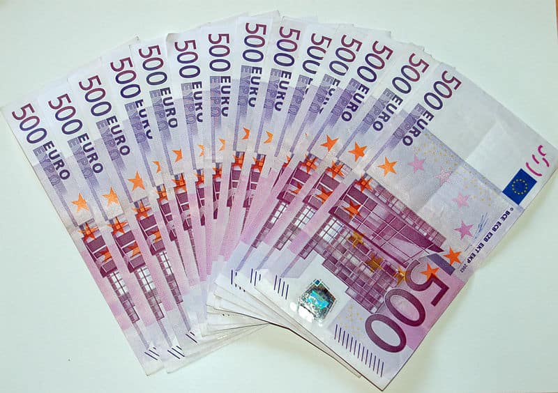 ยูโรร่วงต่ำกว่า 1.06 ดอลลาร์เป็นครั้งแรกนับตั้งแต่ปี 2560