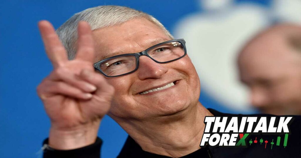 Tim Cook เเห่ง Apple