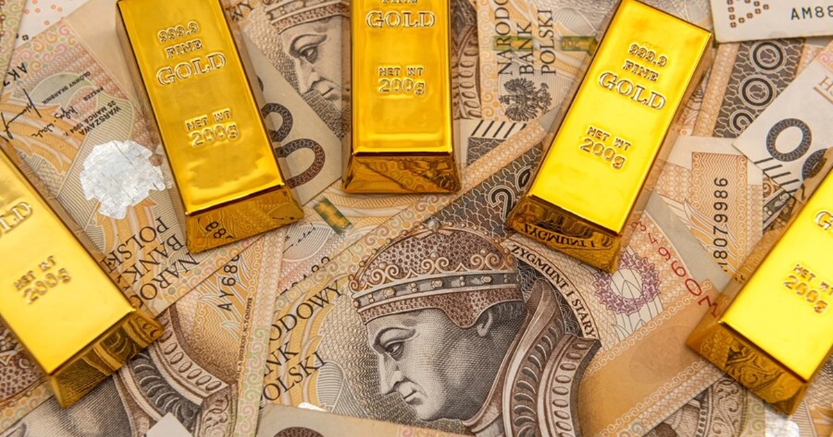 ราคาทองคำยังคงเพิ่มขึ้นใกล้ระดับสูงสุดเป็นประวัติการณ์ที่ 2,300 ดอลลาร์จากดอลลาร์สหรัฐที่อ่อนค่า